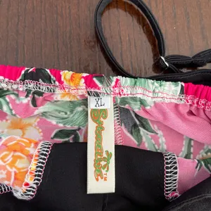 Shoreline Tropical Print Maxi Dress - Black and Pink thumbnail 4