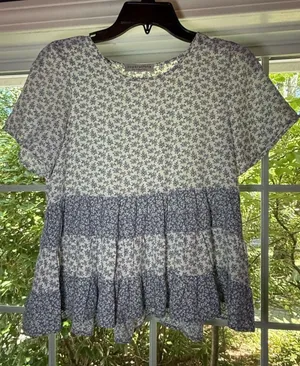 Paper Crane Boho Floral Top with Ruffled Hem thumbnail 1