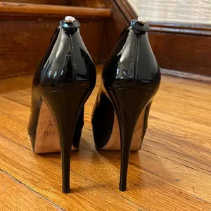 Stuart Weitzman Black‎ Patent Leather Platform Peep Toe Pumps Size 7M thumbnail 6