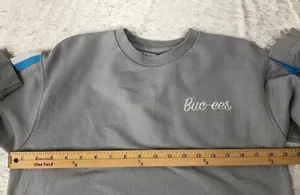 Buc-ee’s Striped crew neck sweater Sweatshirt Size small thumbnail 3