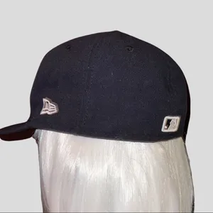New era black Yankees cap with white logo Nwot thumbnail 3