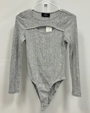 NWT Cider Grey Ribbed Long Sleeve Cutout Bodysuit XS Heather Gray Snap Closure‎ thumbnail 1