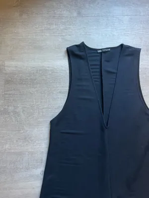 Zara Sleeveless Deep V Black Romper Size S thumbnail 4