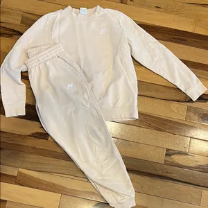 Nike Beige Crewneck Sweatset thumbnail 3