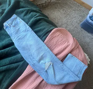Madewell Mid-Rise Classic Straight Jeans thumbnail 3