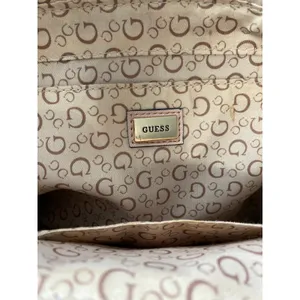 Guess Culkin Women's Beige Logo Monochrome Leather Shoulder Tote Bag Handbag OS thumbnail 7