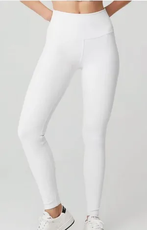 Alo yoga leggings thumbnail 1
