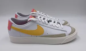 Nike Blazer Low ' 77 White Womens Shoes thumbnail 1