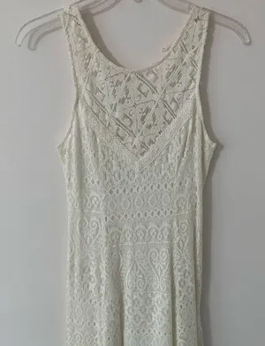 Hollister white dress thumbnail 1