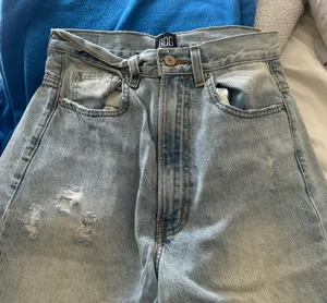 BDG Jeans High-Rise Loose Baggy thumbnail 1