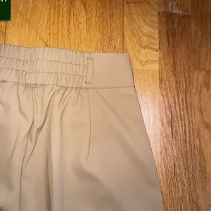 Halara Flex High Waisted Zipper Pocket Shirred Straight Work Pants Beige S NWT thumbnail 13
