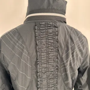 Lululemon Black Nylon Zip Up Ruched Back Detail Jacket Size 6 thumbnail 9