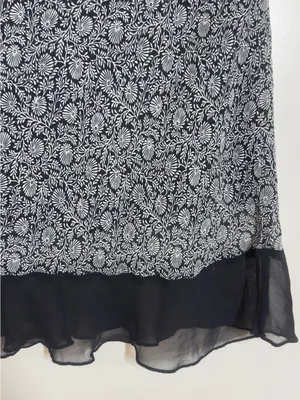 American Vintage Y2K Black Floral Sheer Hem Skirt knee length Indie / Soft Girl thumbnail 4