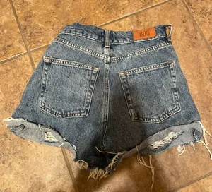 Jean Shorts thumbnail 2