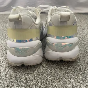 Puma Sneaker Shoe Rise Glow White Reflective Iridescent Women’s Size 8 Retro thumbnail 4