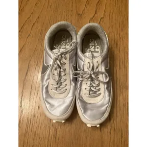 Nike Daybreak SE Athletic Club Women’s Light Smoke Sneakers DN3399-001 thumbnail 2