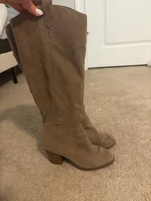Brown Tall Boosts Size 7 thumbnail 4