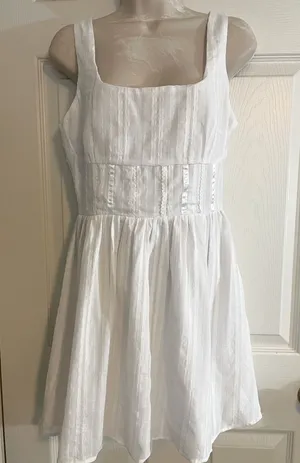 NWT Princess Polly White Dress Size 4‎ Perfect for Graduation thumbnail 1