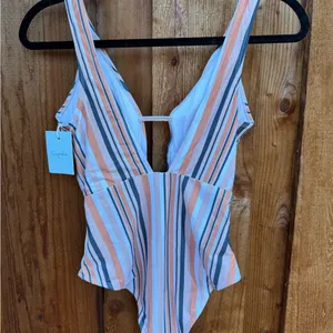 NWT Cupshe Swimsuit S Orange thumbnail 3