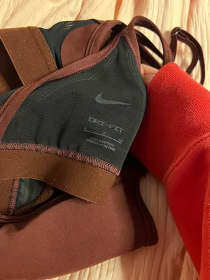 Nike Sports Bra thumbnail 3