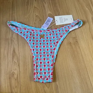 Cupshe Blue and Red Patterned Bikini Bottom thumbnail 2