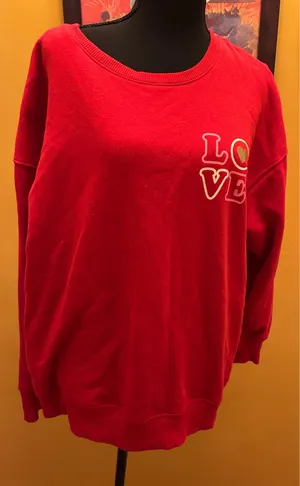 Women’s Valentine’s Day Love Chest Graphic Red Pullover Crewneck Sweatshirt Size L (12-14) thumbnail 1