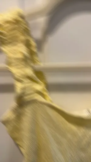 Yellow Tank Altar'd State thumbnail 2