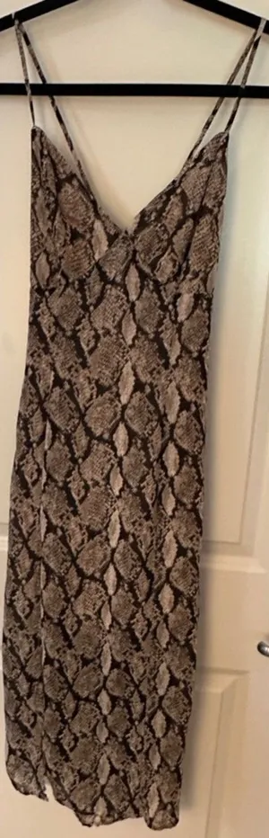 Moon River Snakeskin Midi Dress Women's Sz Small thumbnail 1