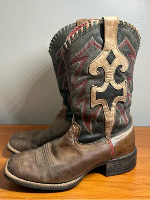 Ariat Women's Square Toe Western Cowgirl Boot Leather Comfort Stitched 6.5B thumbnail 1