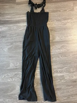 Black Bow Jumpsuit Size M thumbnail 4