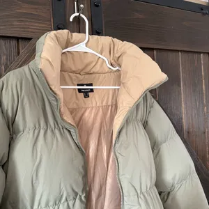 Threadbare Puffer Jacket Women’s Size 10(USA) light green cropped thumbnail 7