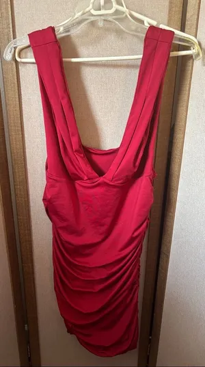 Red Sleeveless Ruched V-Neck Junior Dress Large thumbnail 1