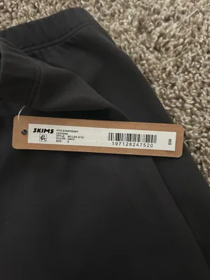 SKIMS Leggings thumbnail 2