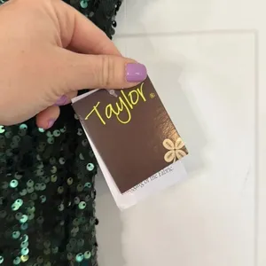 Taylor NWT green sequin cowl neck midi dress 6 thumbnail 7