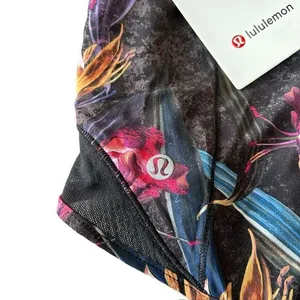 Lululemon Women’s 12 Hotty Hot Low-Rise Lined Shorts 4” Black‎ Veiled Floral New thumbnail 6