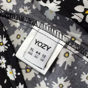 YOZI Black Daisy Print Silk Like Midi Skirt and Top – Size 12 – Floral thumbnail 3