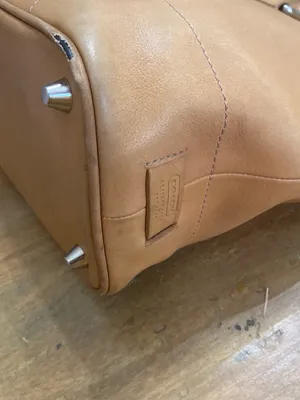 Vintage Coach Hampton Tote / Tan Leather Satchel from 2001 thumbnail 8