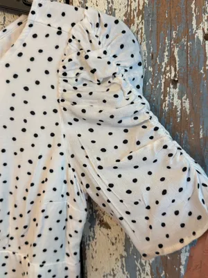 Abercrombie and Fitch polka dot puff sleeve top size XS thumbnail 2