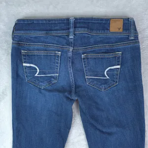 American Eagle Slim Boot Jeans Women 2 Long Blue Stretch Low Rise Y2K Distressed thumbnail 4