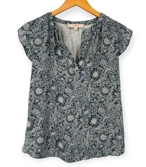 Loft M Short Flutter Sleeve Top Blouse V Neck Floral Blue thumbnail 1