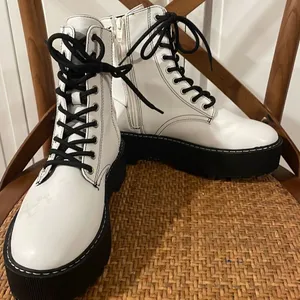 H&M Divided NWOB white platform lace up combat boots size 39 thumbnail 11