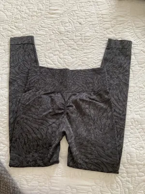Gymshark Adapt Camo Leggings Black thumbnail 2