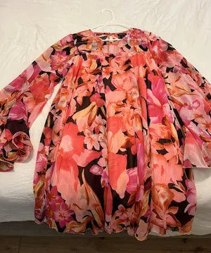 Boohoo FLORAL PRINT FLARED SLEEVE SMOCK DRESS thumbnail 4