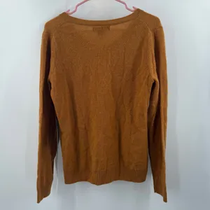 TAHARI Sweater Womens Size Medium NWT 100% Cashmere 2-Ply Classic Fit VNeck Soft thumbnail 2