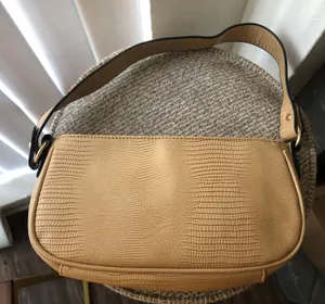 Beige tan camel woven baguette shoulder handbag purse thumbnail 2