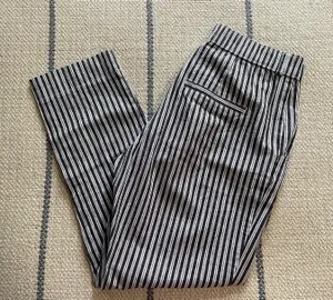 Hollister Pants thumbnail 1