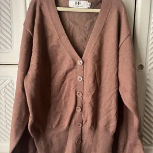 Elegant Brown Women's Sweater thumbnail 3