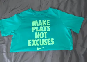 Nike Dri-Fit Short Sleeve Shirt thumbnail 2