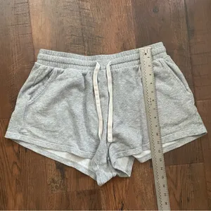 Forever 21 Gray drawstring sweatshorts, size L thumbnail 4