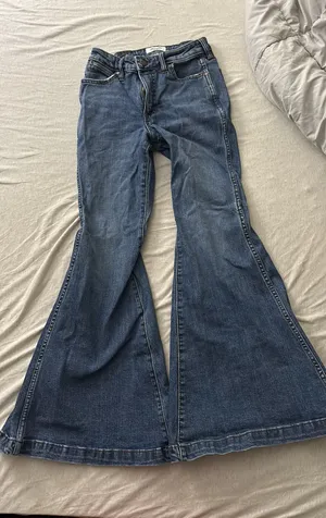 Wrangler Retro Bell-Bottom Jeans thumbnail 1